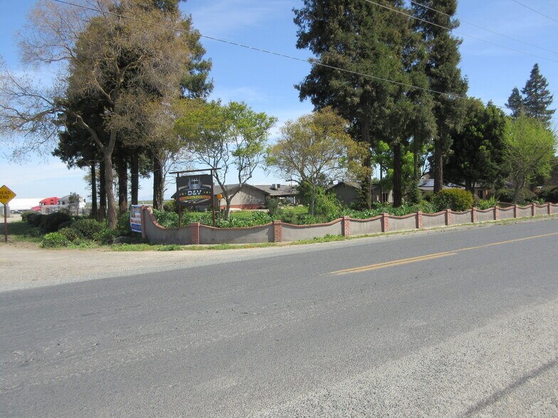 12652 Prosperity, Tulare, CA à louer - Photo du bâtiment - Image 3 de 9