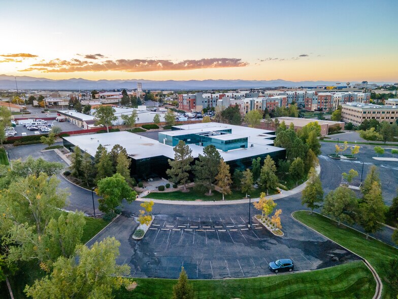 373 Inverness Pkwy, Englewood, CO à louer - Photo du bâtiment - Image 2 de 36