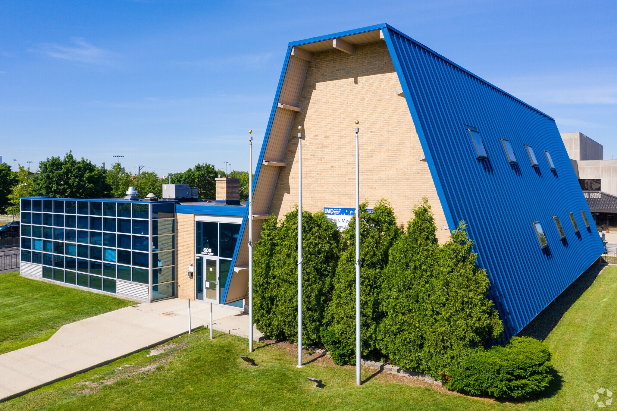 600 S Hoyne Ave, Chicago, IL for lease Primary Photo- Image 1 of 3