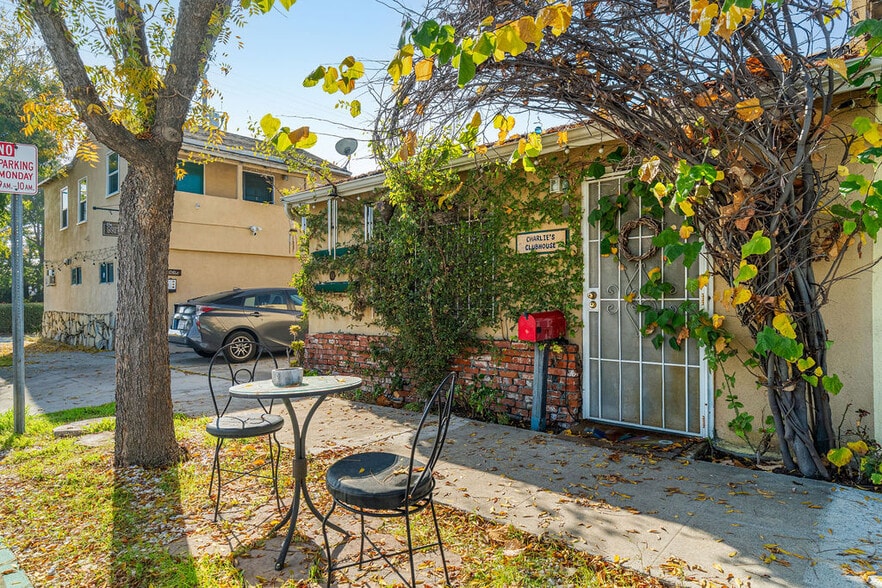 2200 W Burbank Blvd, Burbank, CA for sale - Building Photo - Image 3 of 32