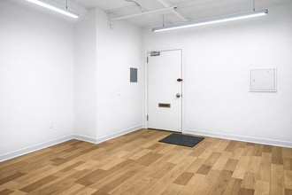 37 W 39th St, New York, NY for lease Interior Photo- Image 1 of 2