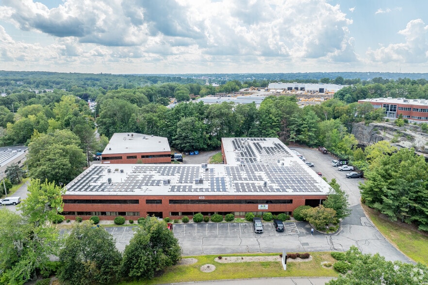 455 Fortune Blvd, Milford, MA for lease - Building Photo - Image 3 of 5
