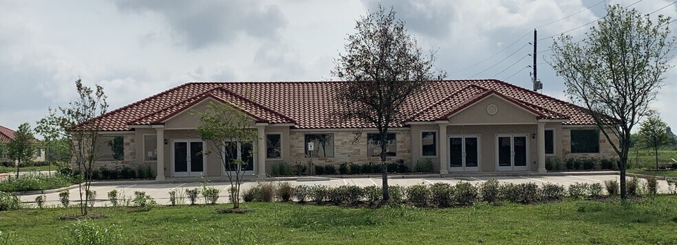 2743 Smith Ranch Rd, Pearland, TX à louer - Photo du bâtiment - Image 2 de 8