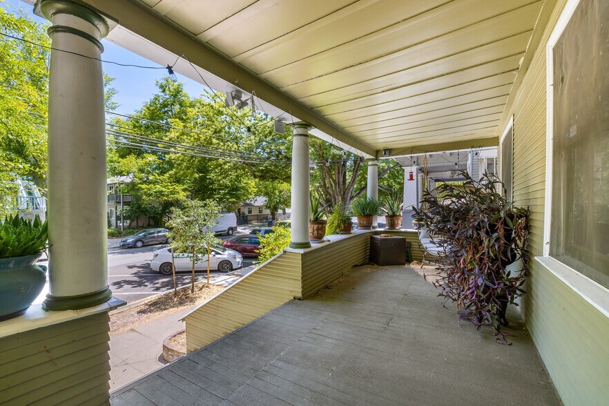 1416 22nd St, Sacramento, CA à vendre - Photo du bâtiment - Image 2 de 19