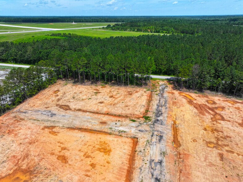 10 Airport Industrial rd, Greenwood, SC à vendre - Photo du bâtiment - Image 2 de 4