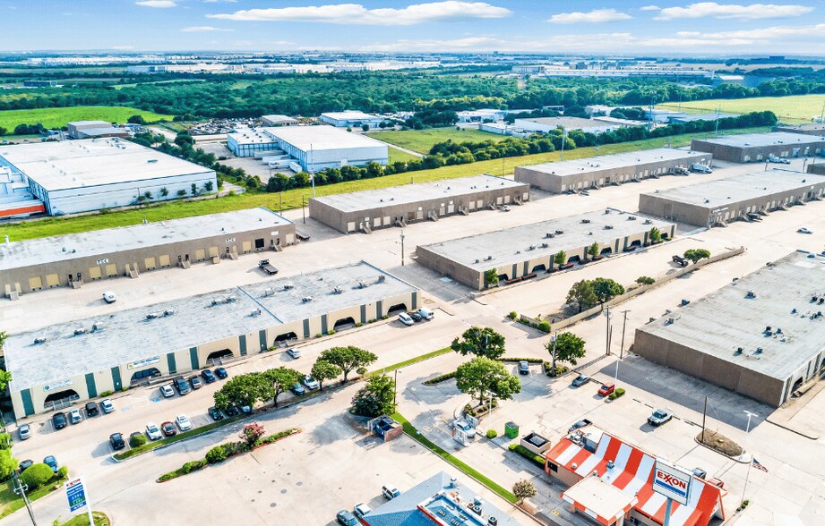 2702-2720 SE Loop 820, Fort Worth, TX à louer - Aérien - Image 3 de 11