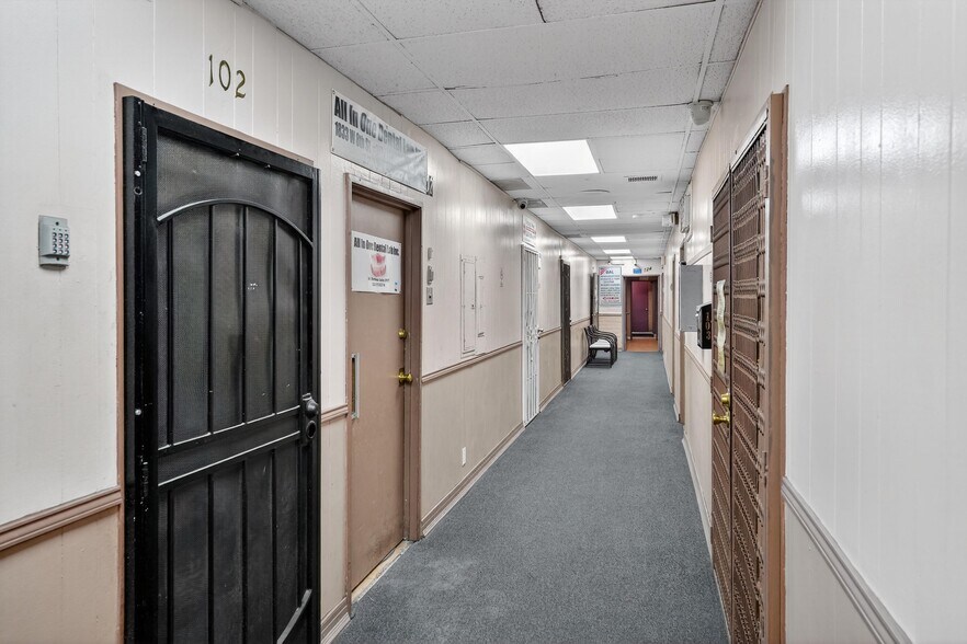 1833 W 8th St, Los Angeles, CA à vendre - Photo intérieure - Image 3 de 21