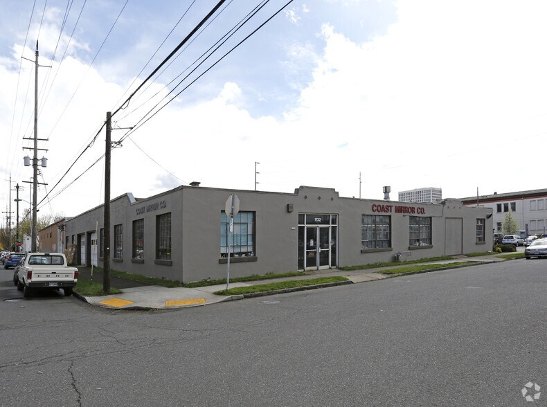 2 Building Property - 1732 NE 2nd Ave portefeuille de 2 propriétés à vendre sur LoopNet.ca - Photo principale - Image 1 de 2