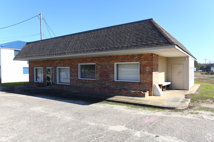 710 N Walnut St, Fairmont, NC for sale - Primary Photo - Image 1 of 1