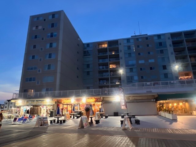 Plus de détails pour 1900 Boardwalk, North Wildwood, NJ - Commerce de détail à louer