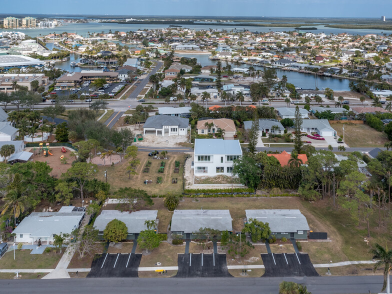 634-650 6th Ave, Marco Island, FL à vendre - Photo principale - Image 1 de 51