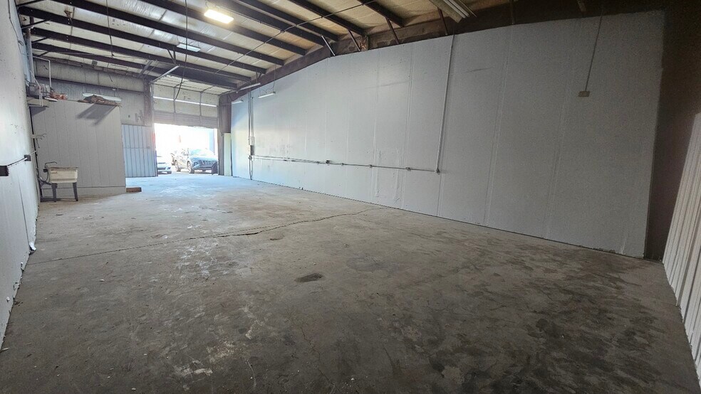 4670-4674 Neway Dr, West Chester, OH à louer - Photo du bâtiment - Image 3 de 4