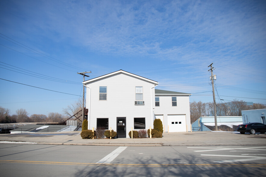 1511 Water St, Port Huron, MI à vendre - Photo du bâtiment - Image 1 de 1