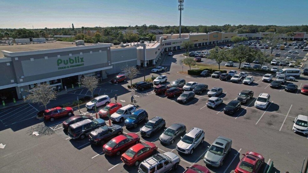 3665-3825 E Bay Dr, Largo, FL à louer - Photo du bâtiment - Image 3 de 4