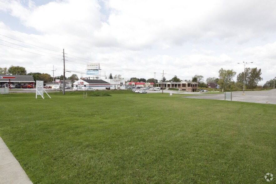 1268 E Grandview Blvd, Erie, PA à louer - Photo du bâtiment - Image 2 de 4