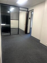 14930 Ventura Blvd, Sherman Oaks, CA for lease Interior Photo- Image 2 of 13