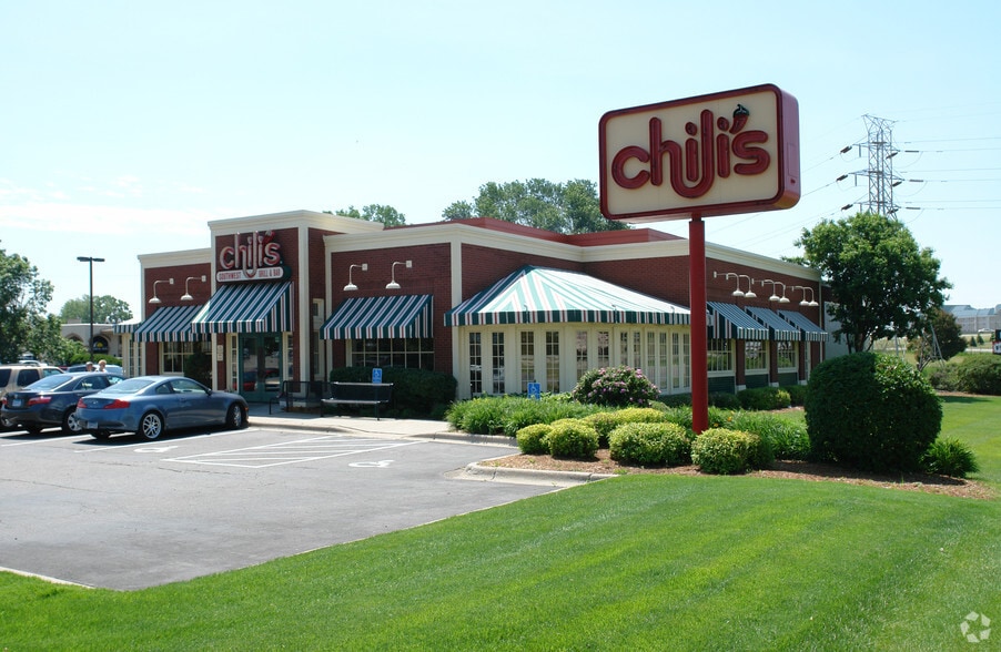 7801 Normandale Blvd, Minneapolis, MN for lease - Building Photo - Image 3 of 5