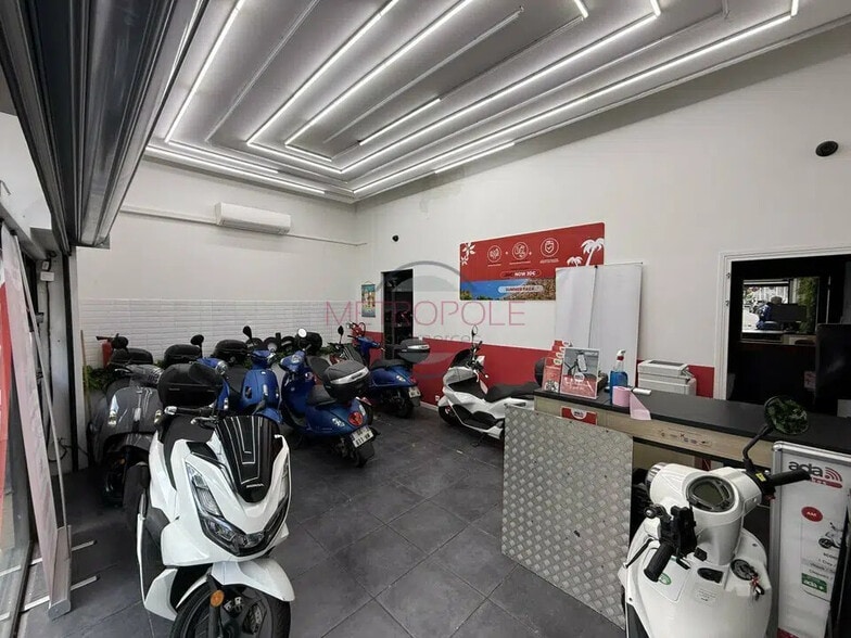 Retail in Nice for lease - Interior Photo - Image 3 of 3