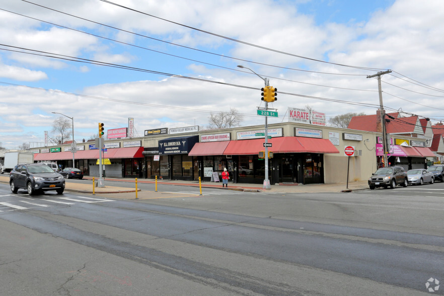 227-01-227-23 Merrick Blvd, Jamaica, NY for sale - Primary Photo - Image 1 of 1