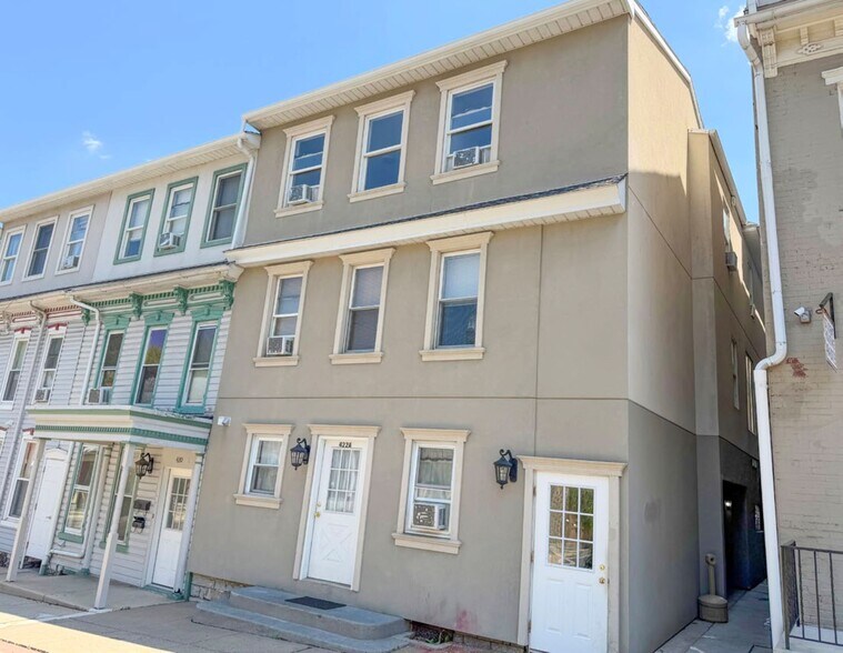 418-424 W Main St, Kutztown, PA à vendre - Photo du bâtiment - Image 2 de 9