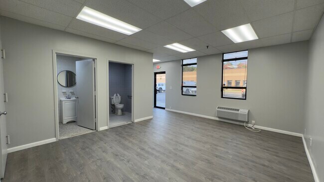More details for 1529-1557 Lincoln Ave, Holbrook, NY - Industrial for Lease