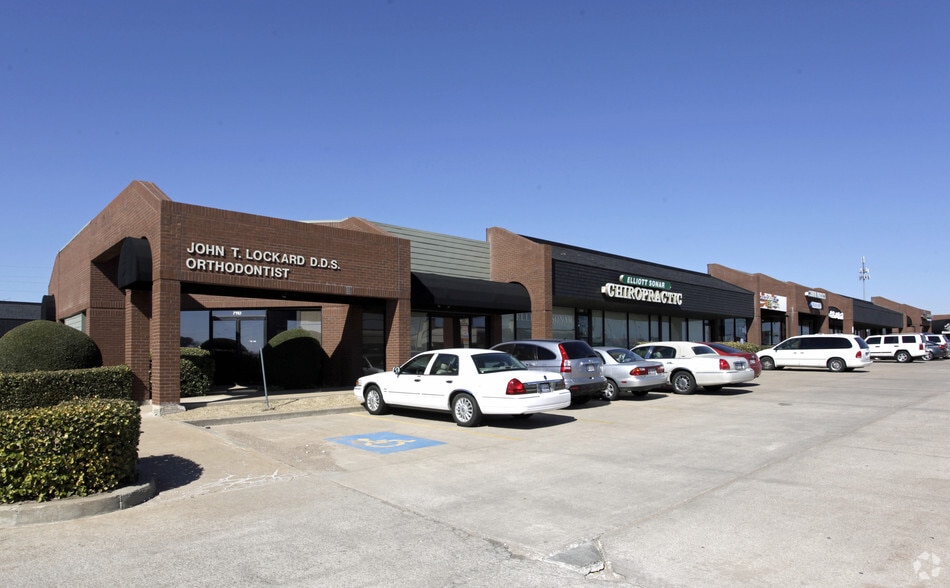 7104 S Mingo Rd, Tulsa, OK à louer - Photo du bâtiment - Image 1 de 10