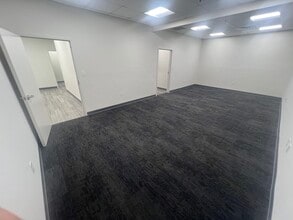 3645 Oakcliff Rd, Doraville, GA à vendre Photo intérieure- Image 1 de 4