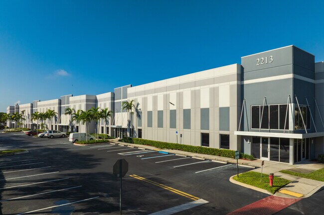 More details for 2213 Vista Pky N, West Palm Beach, FL - Industrial for Lease