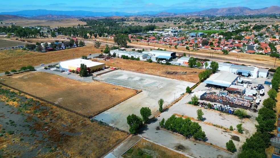 334 Malbert St, Perris, CA for lease - Commercial Listing Video - Image 2 of 10