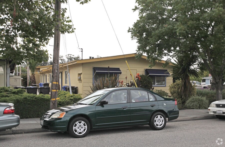 600 Frederick St, Santa Cruz, CA à vendre - Photo du bâtiment - Image 3 de 3