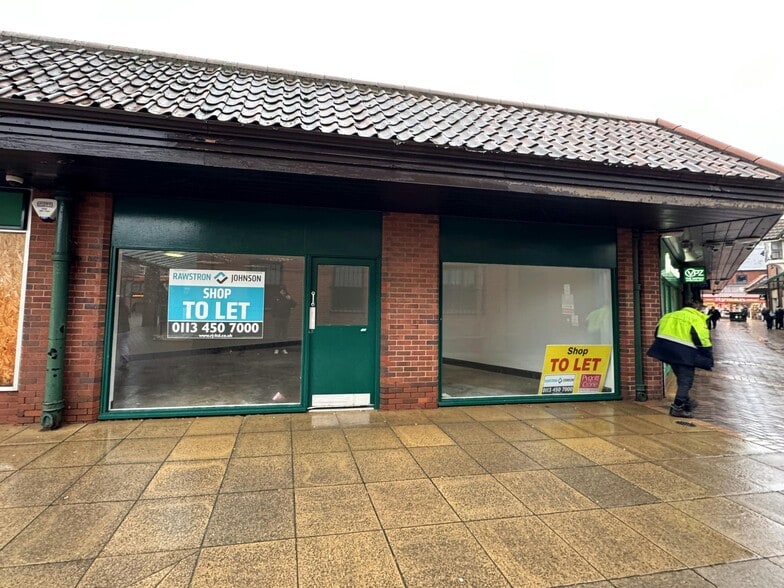 St Peters Hl, Grantham for lease - Building Photo - Image 2 of 4