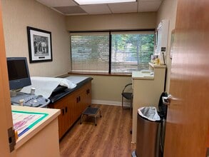 171 N Franklin Tpke, Waldwick, NJ for lease Interior Photo- Image 1 of 6