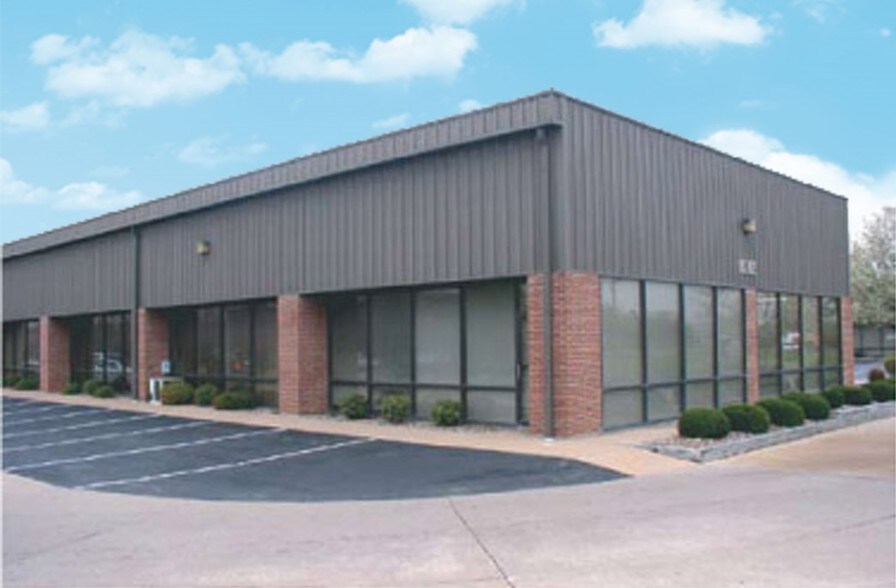 18102 Chesterfield Airport Rd, Chesterfield, MO à louer - Photo du bâtiment - Image 3 de 17