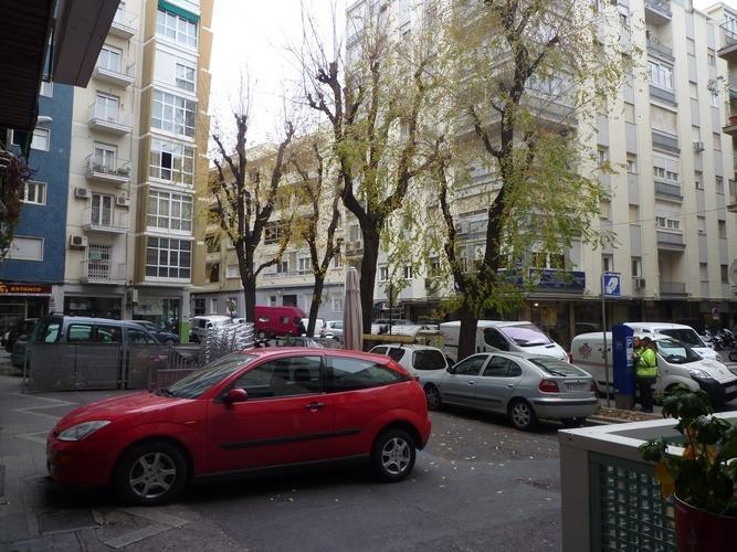 Calle Martínez Campos, 10, Granada, Granada à louer - Photo du bâtiment - Image 2 de 11