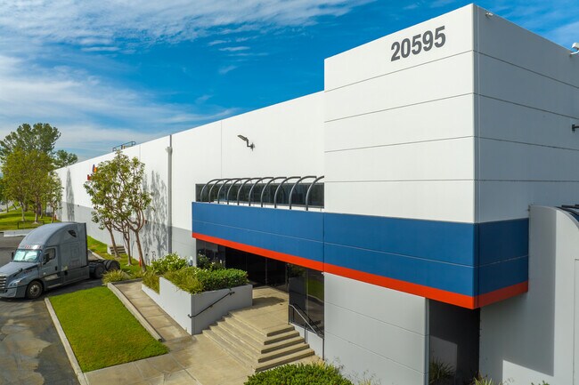 Plus de détails pour 20595 Business Pky, Walnut, CA - Industriel à louer