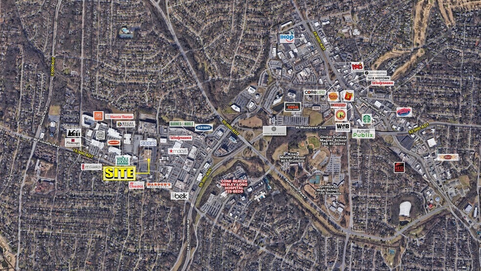 3200-3202 W Friendly Ave, Greensboro, NC for sale - Building Photo - Image 2 of 3