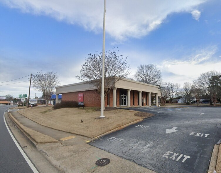 555 Big a Rd, Toccoa, GA à louer - Photo du bâtiment - Image 2 de 10