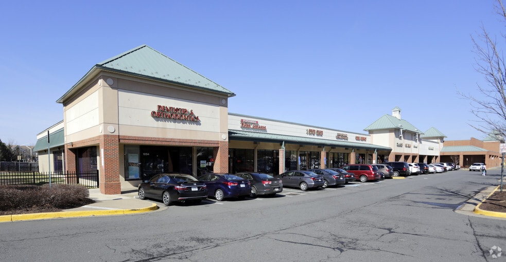 1040-1096 Elden St, Herndon, VA for lease - Building Photo - Image 2 of 7