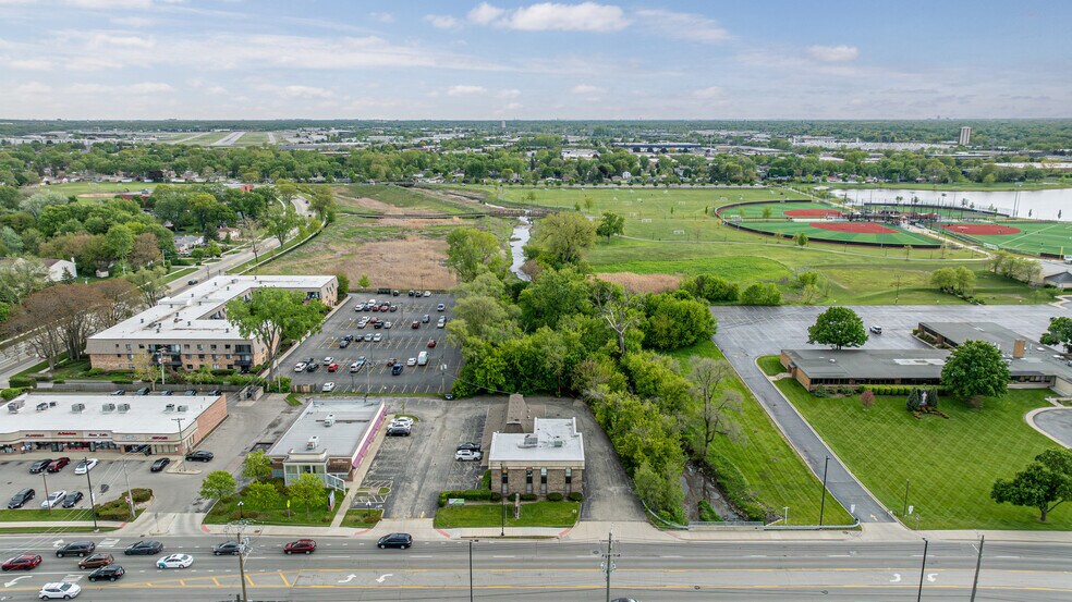 47 W Dundee Rd, Wheeling, IL à vendre - Photo du bâtiment - Image 2 de 20