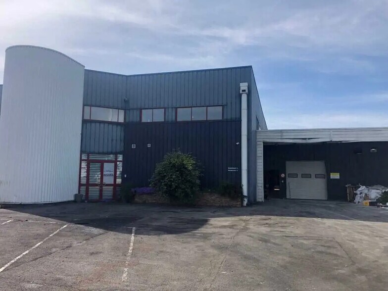 Flex dans Goussainville à louer - Photo du bâtiment - Image 2 de 7