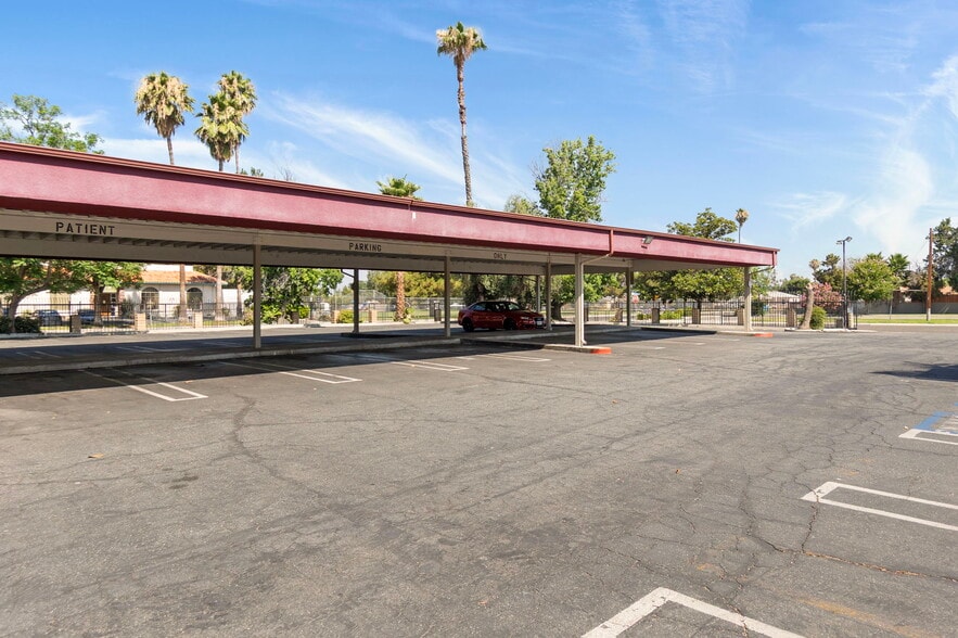 361-397 N San Jacinto St, Hemet, CA for sale - Building Photo - Image 3 of 34