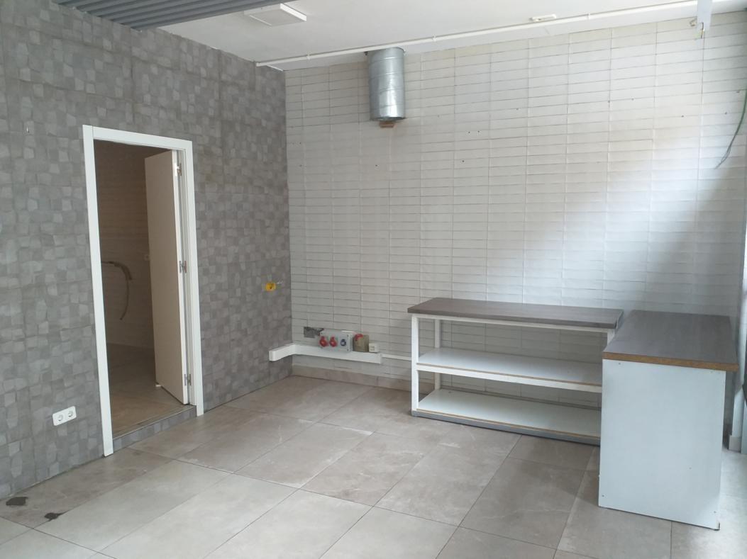 Avenida de Francesc Macià, Vilanova i la Geltrú, BAR 08800 -  -  - Interior Photo - Image 1 of 8