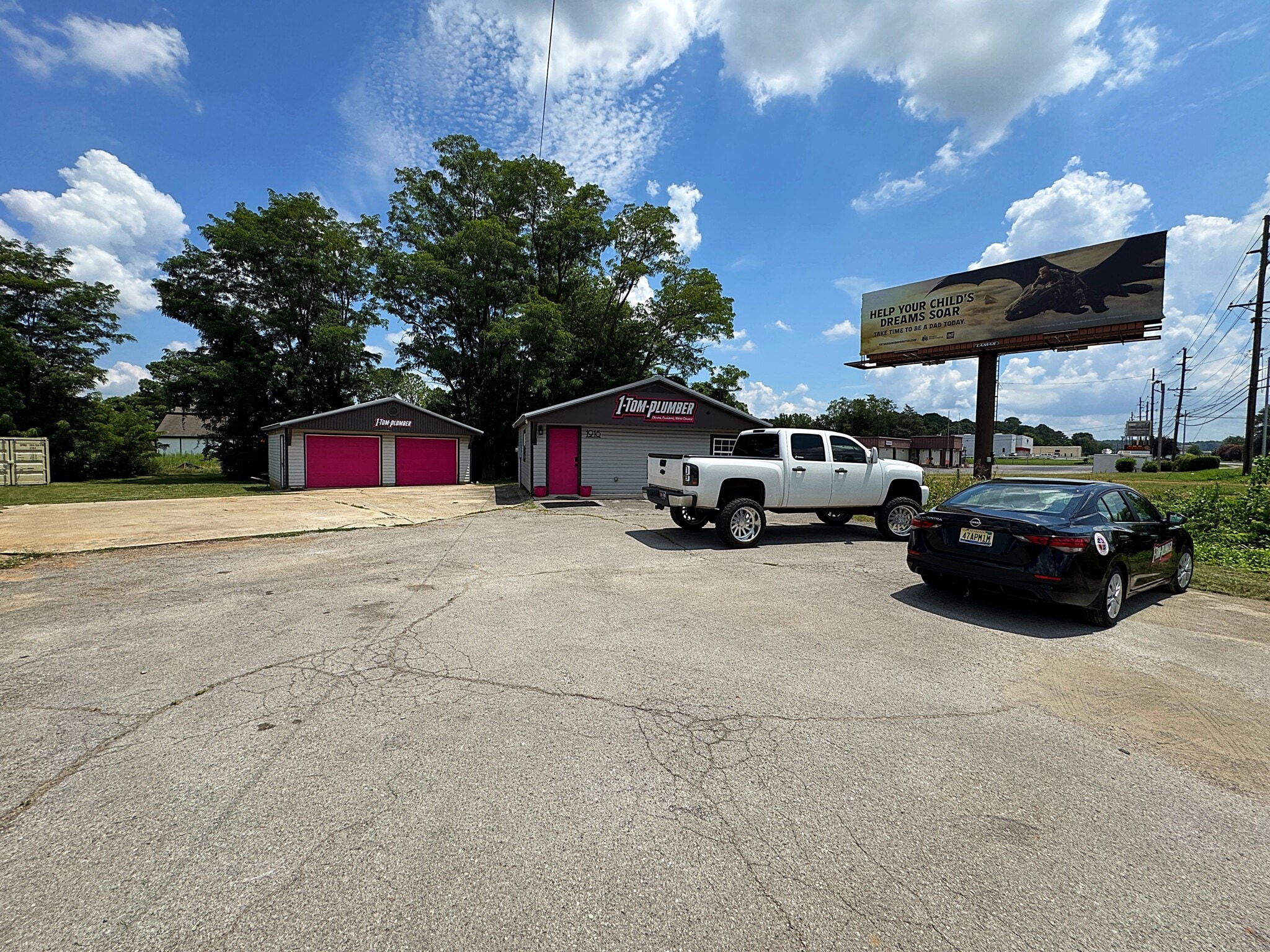 1916 Jordan Ln NW, Huntsville, AL à vendre Photo du bâtiment- Image 1 de 47