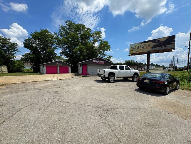 More details for 1916 Jordan Ln NW, Huntsville, AL - Retail for Sale