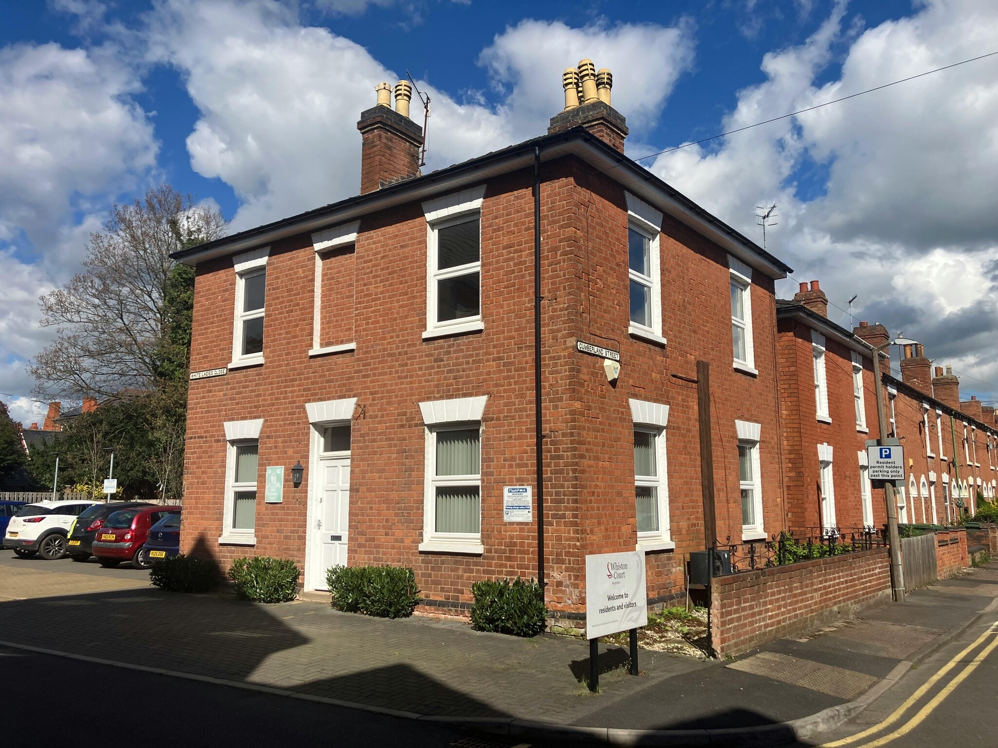 19 White Ladies Clos, Worcester for sale Building Photo- Image 1 of 4