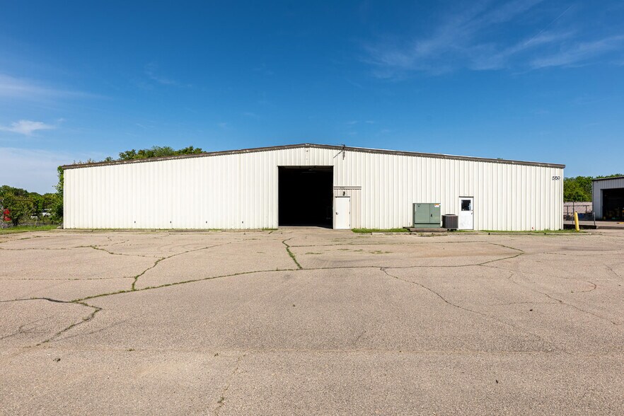 5150 Wagoner Ford Rd, Dayton, OH à vendre - Photo du bâtiment - Image 1 de 3