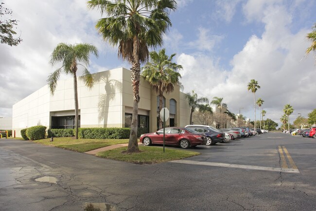 More details for 674-692 S Military Trl, Deerfield Beach, FL - Industrial for Lease