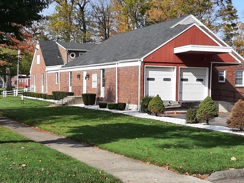 2 Crane Park Dr, Wilbraham, MA for lease - Building Photo - Image 3 of 33