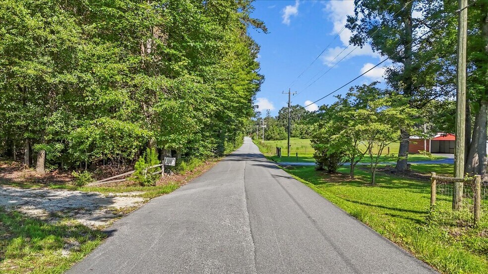 1443 Henderson Rd, Gray Court, SC à vendre - Photo du bâtiment - Image 3 de 11