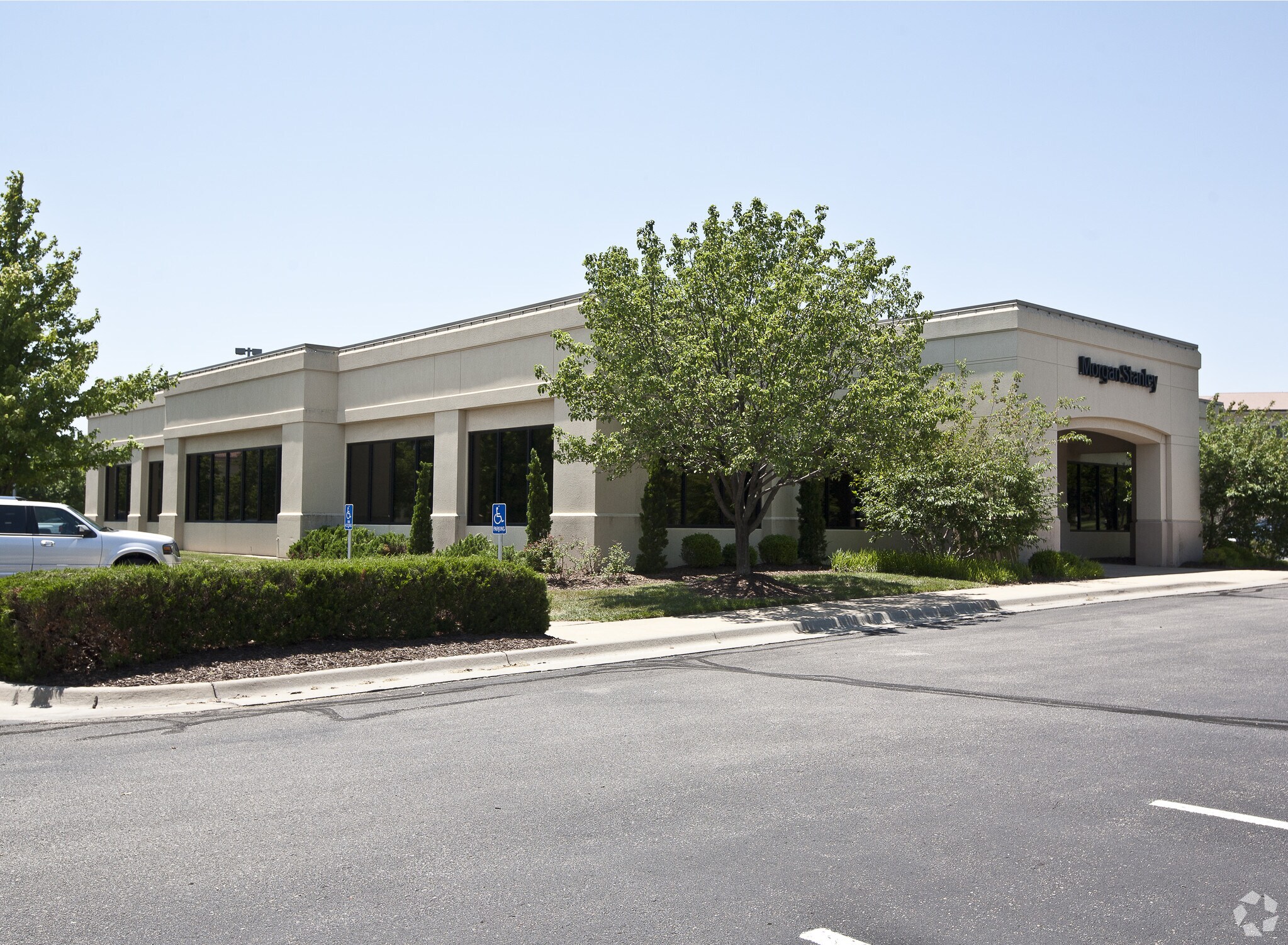 8521 E 21st St, Wichita, KS à vendre Photo principale- Image 1 de 1